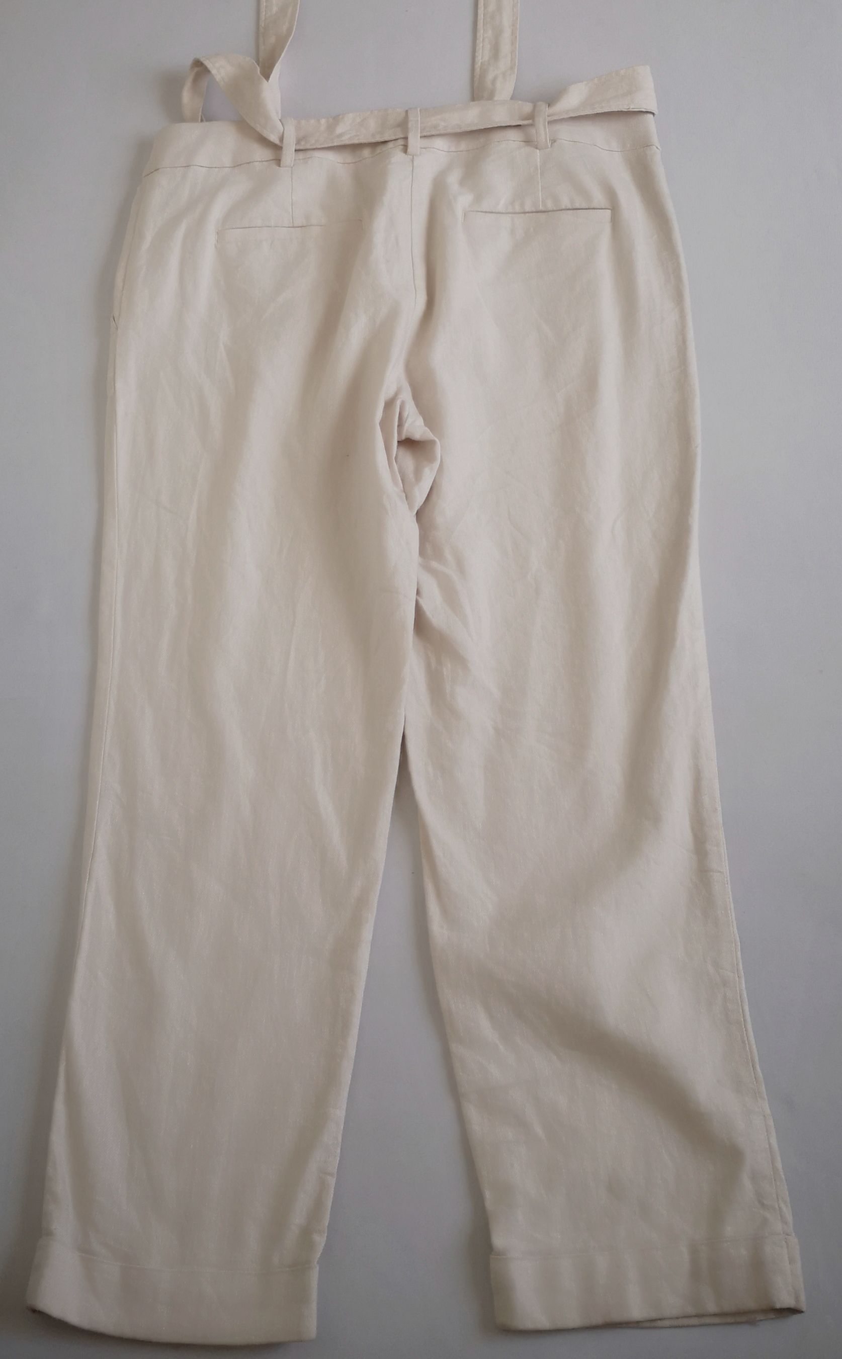 Blusa corta y pantalón con cinto ⚓