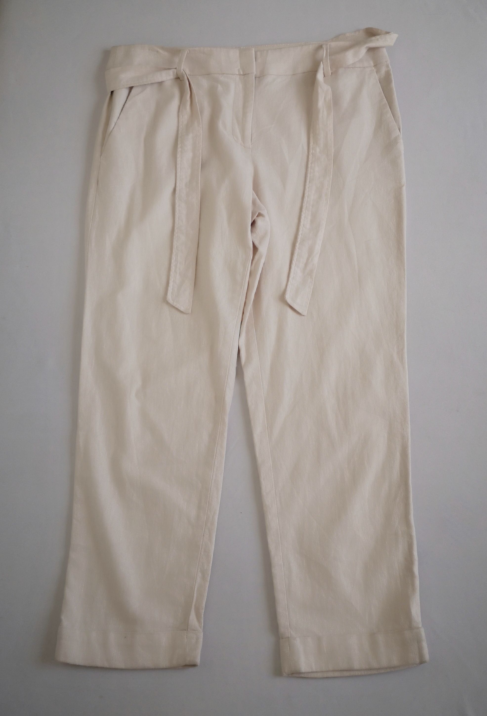 Blusa corta y pantalón con cinto ⚓