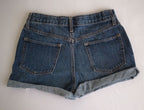 Blusa con elástico y short rasgado
