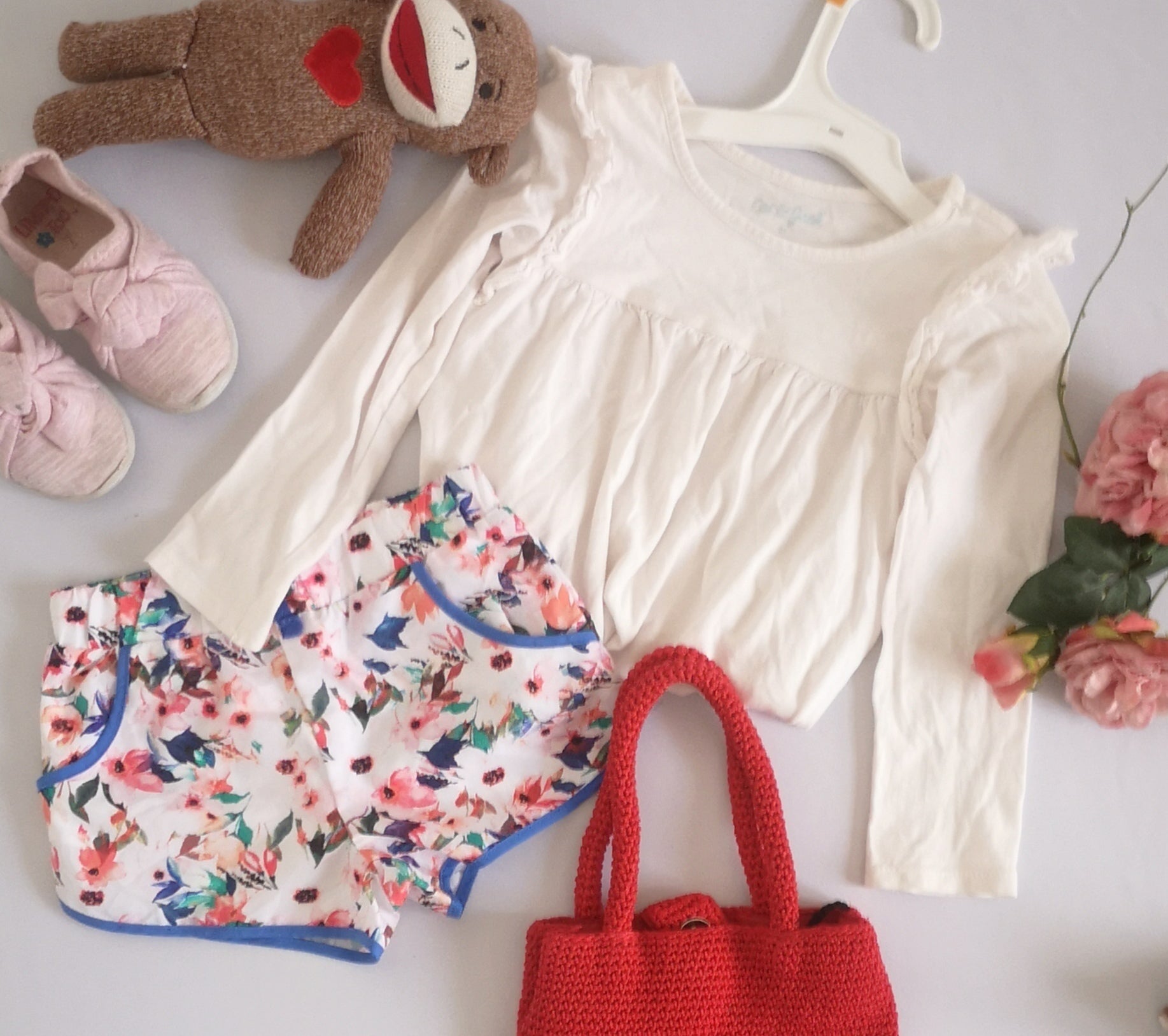 Short y blusa con olanes