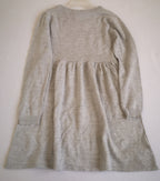 Vestido con detalles en la tela incluye cincho