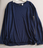 Falda nueva y blusa manga larga