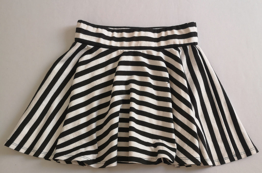 Falda y blusa cuello bebe