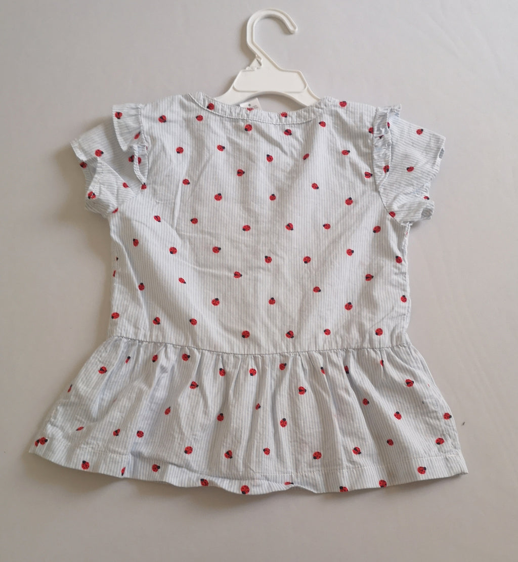 Blusa tipo peplum incluye pulseras