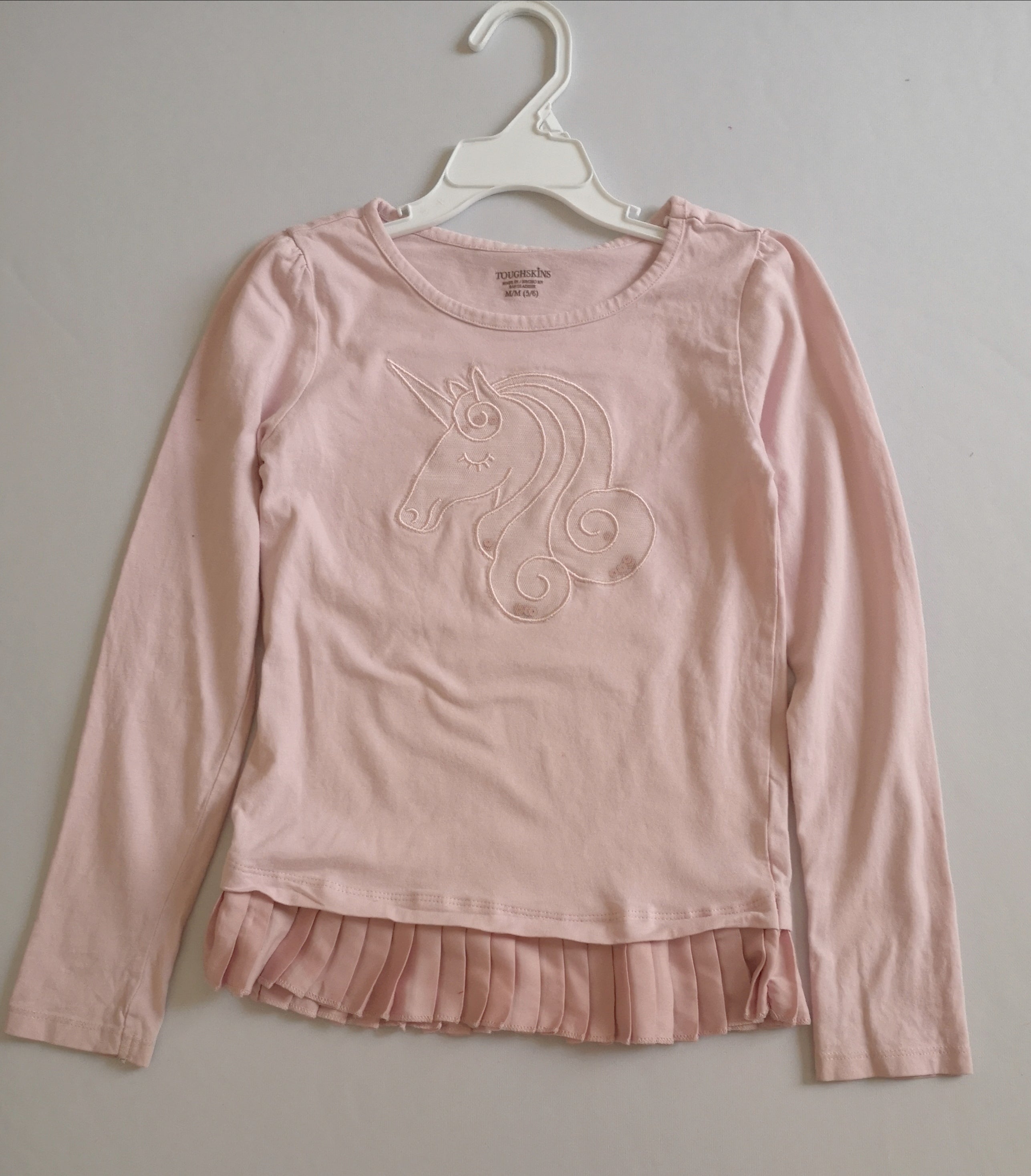 Falda y blusa con paletones