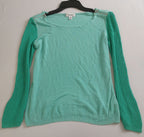 Vestido plisado con blusa tipo suéter
