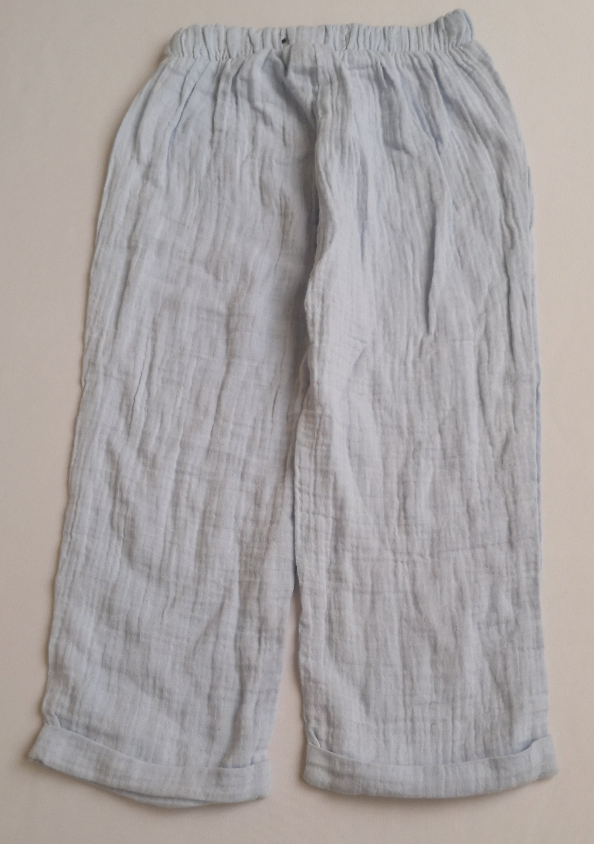 Crop top con pantalon