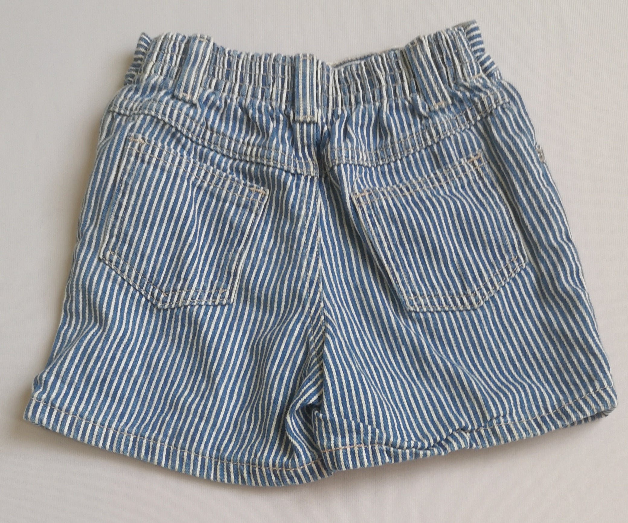 Short con blusa de lona suave 3