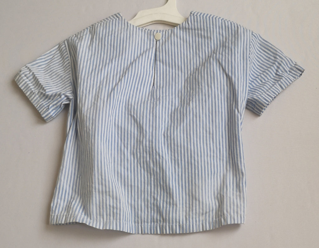 Blusa con cintas abajo y pantalon