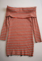 Vestido tallado hombros descubiertos
