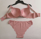 Conjunto con estampado de corazones