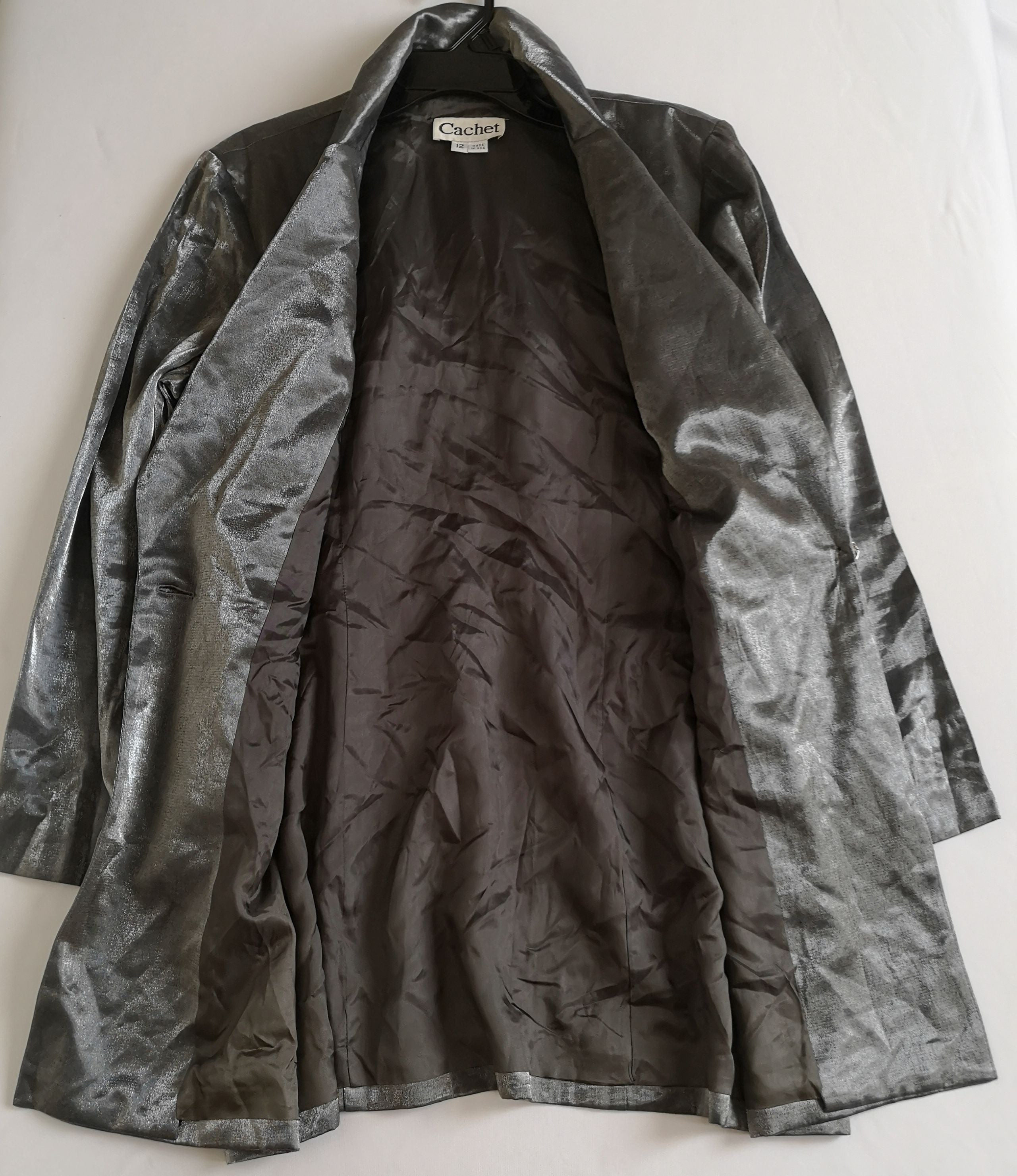 Chaqueta larga tipo seda