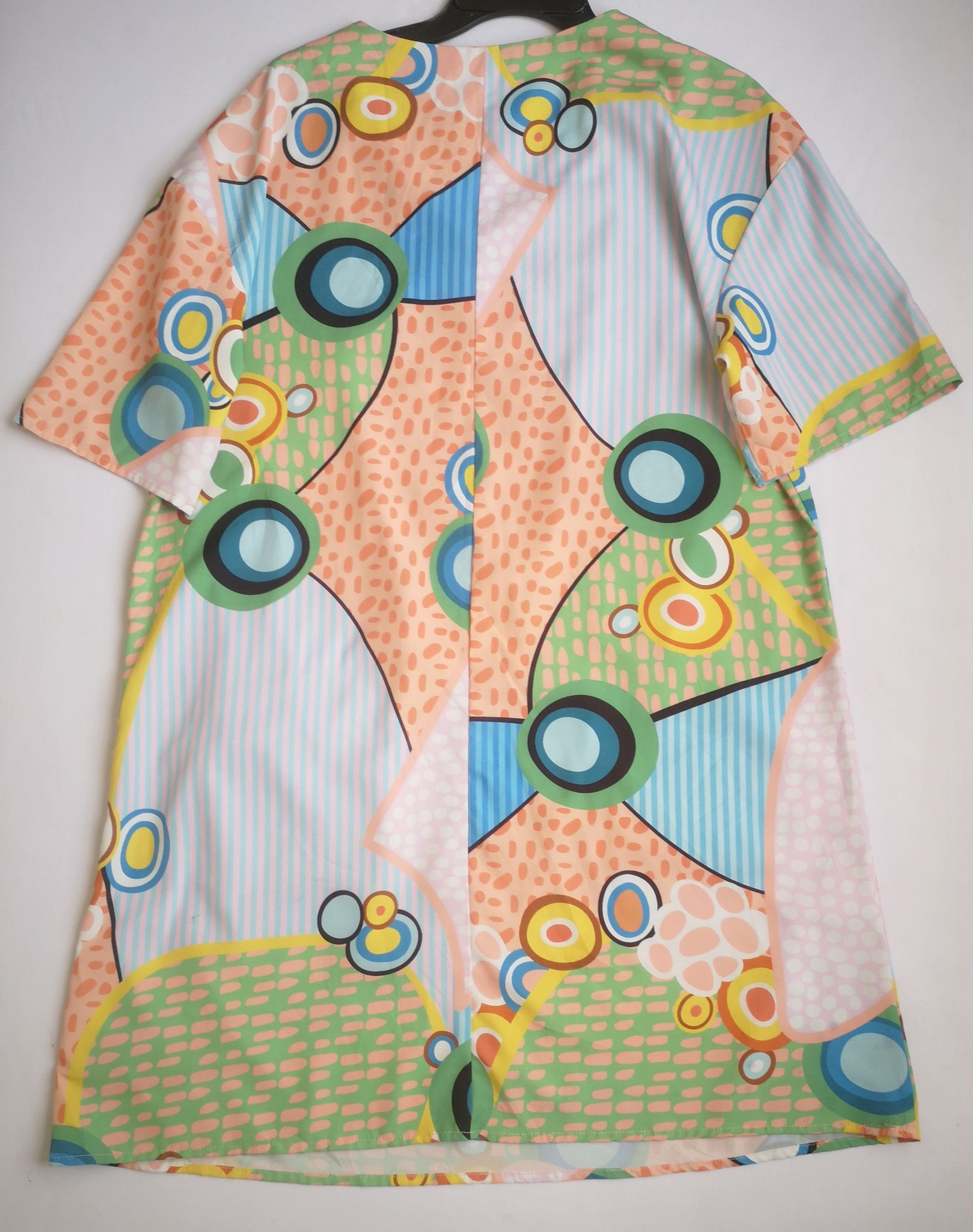 Vestido corte recto con bolsas adelante incluye cincho