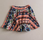 Falda estilo campana y blusa
