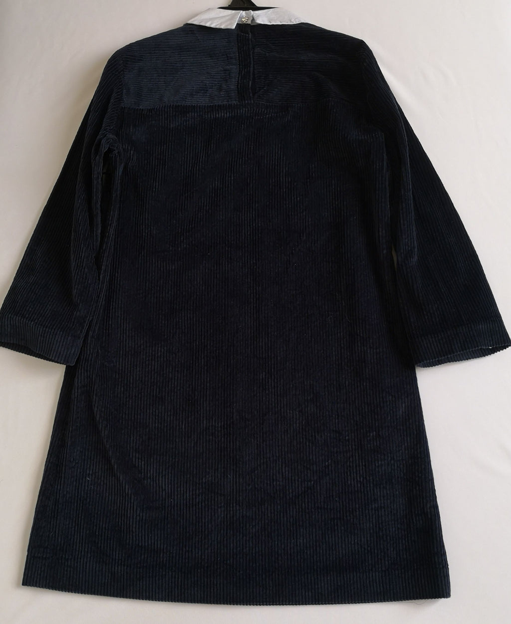 Vestido de corduroy incluye cincho