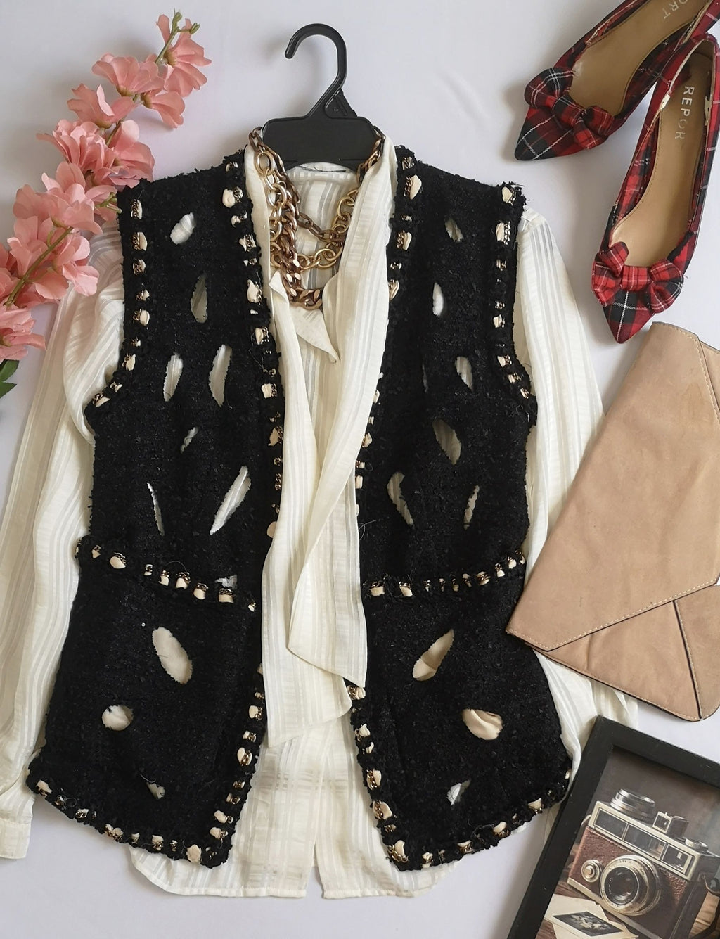 Chaleco con detalles de cadena ⚓
