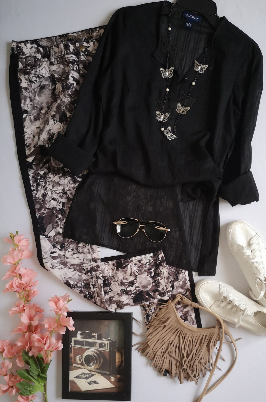 Pantalón estampado y blusa tipo túnica
