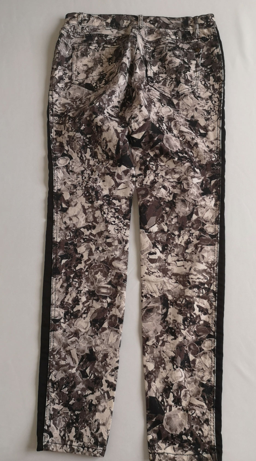 Pantalón estampado y blusa tipo túnica