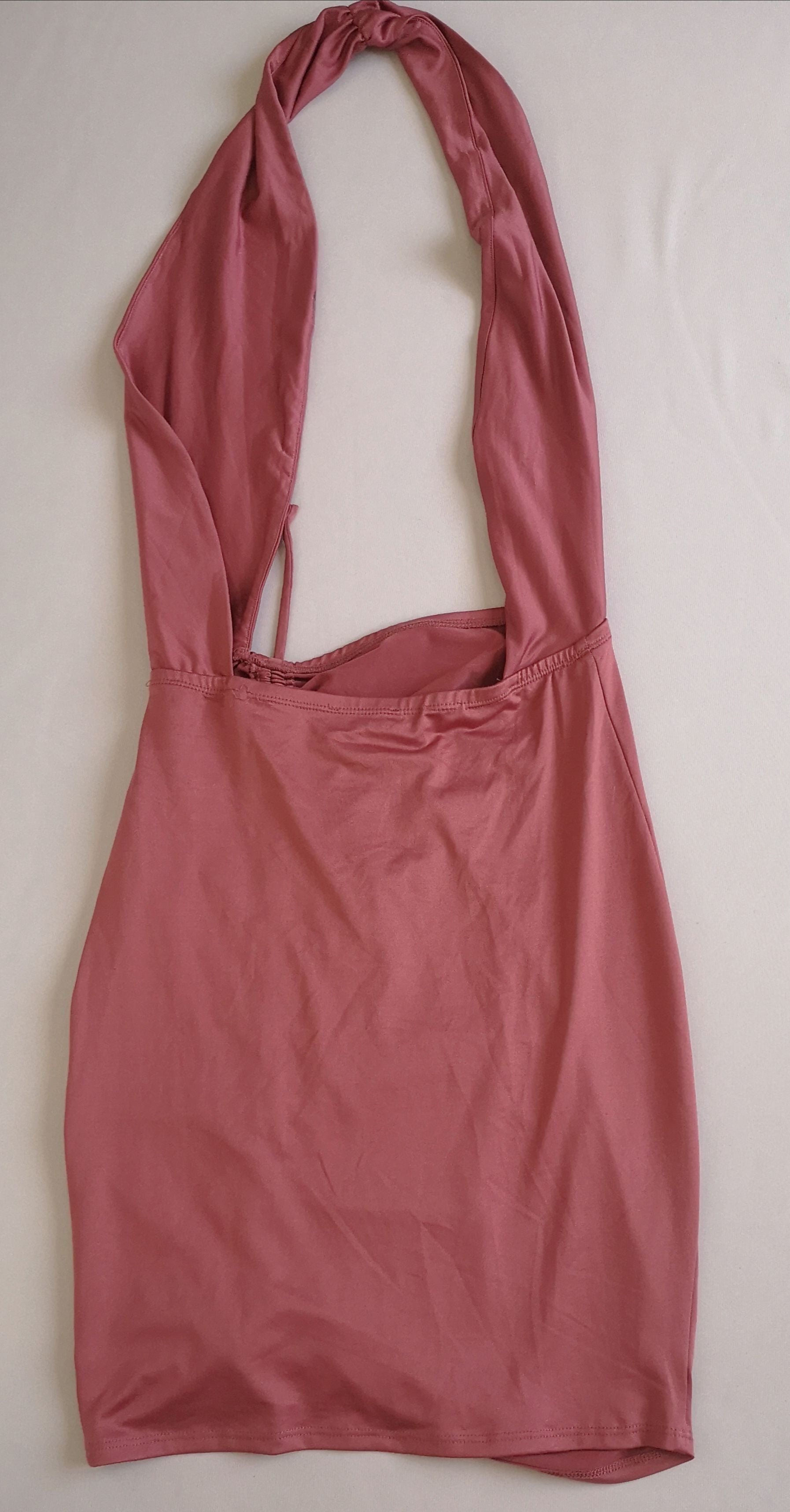 Vestido halter corrugado de en lado ❤️