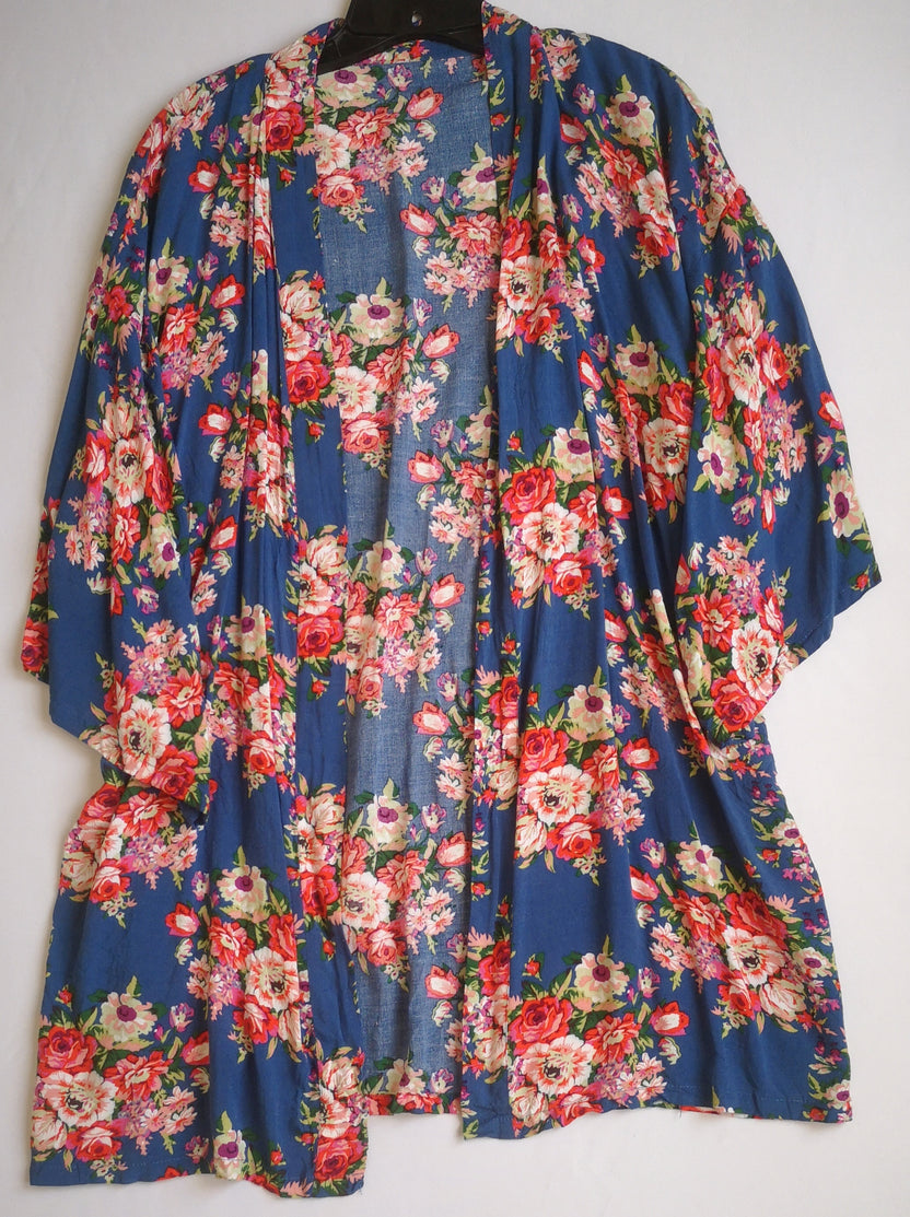 Traje de baño nuevo con kimono
