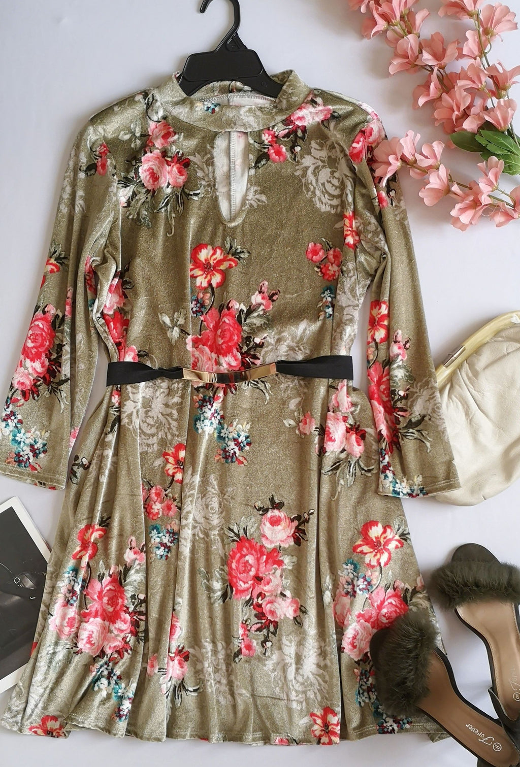 Vestido estilo a con bolsas a los lados incluye cincho ⚓
