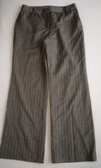 Pantalón semiformal y blusa de tirantes