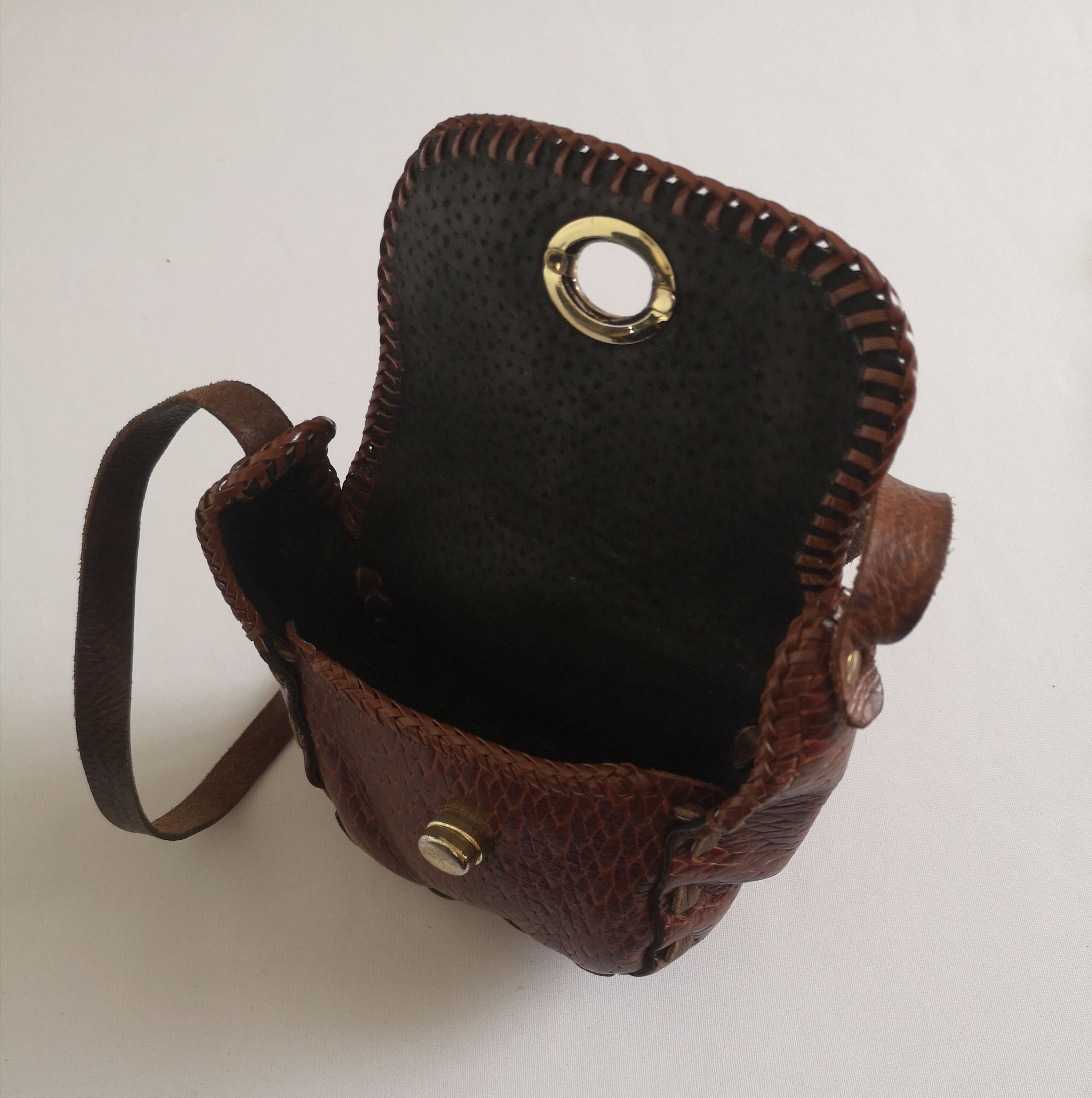 Cartera pequeña de cuero