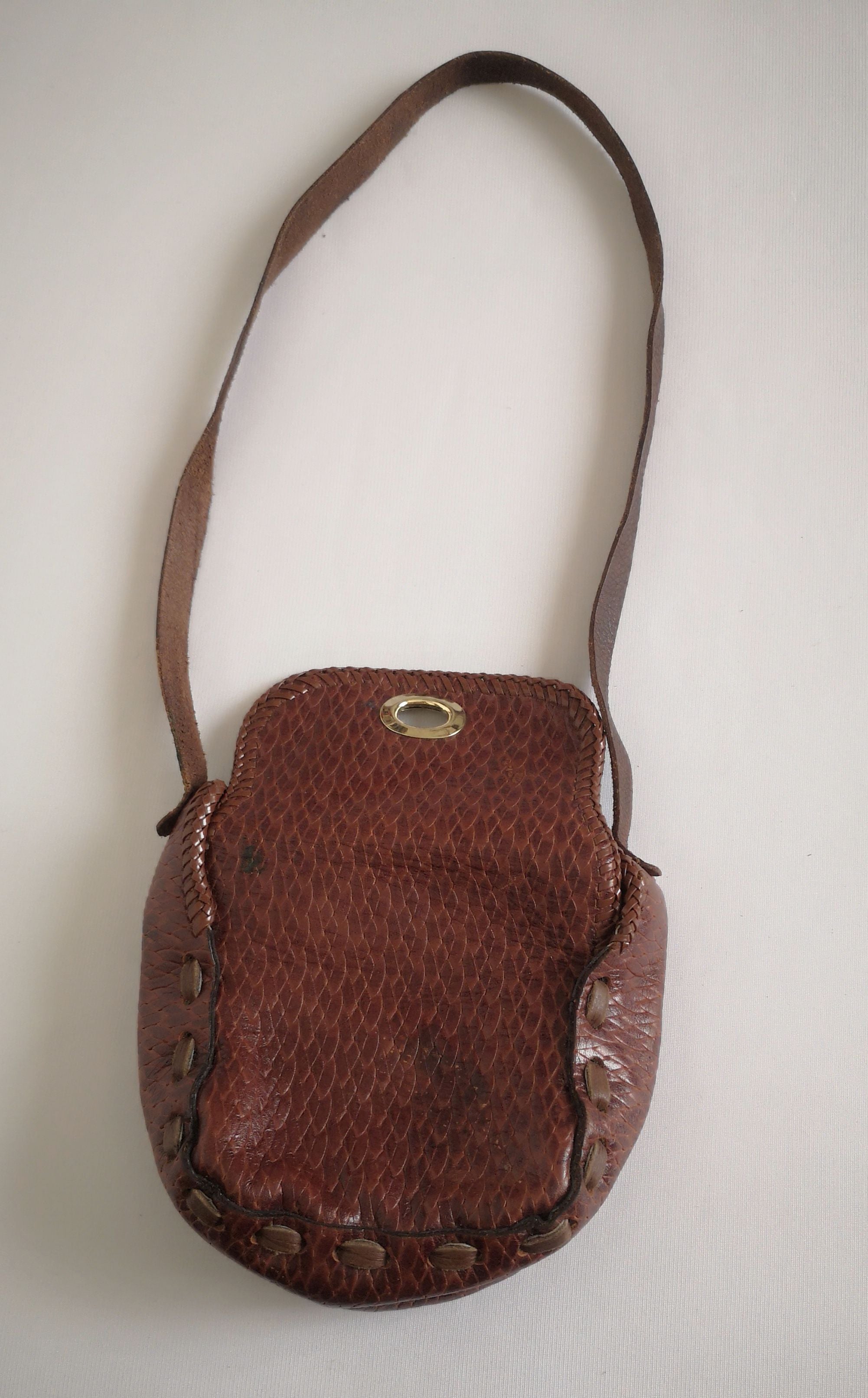 Cartera pequeña de cuero