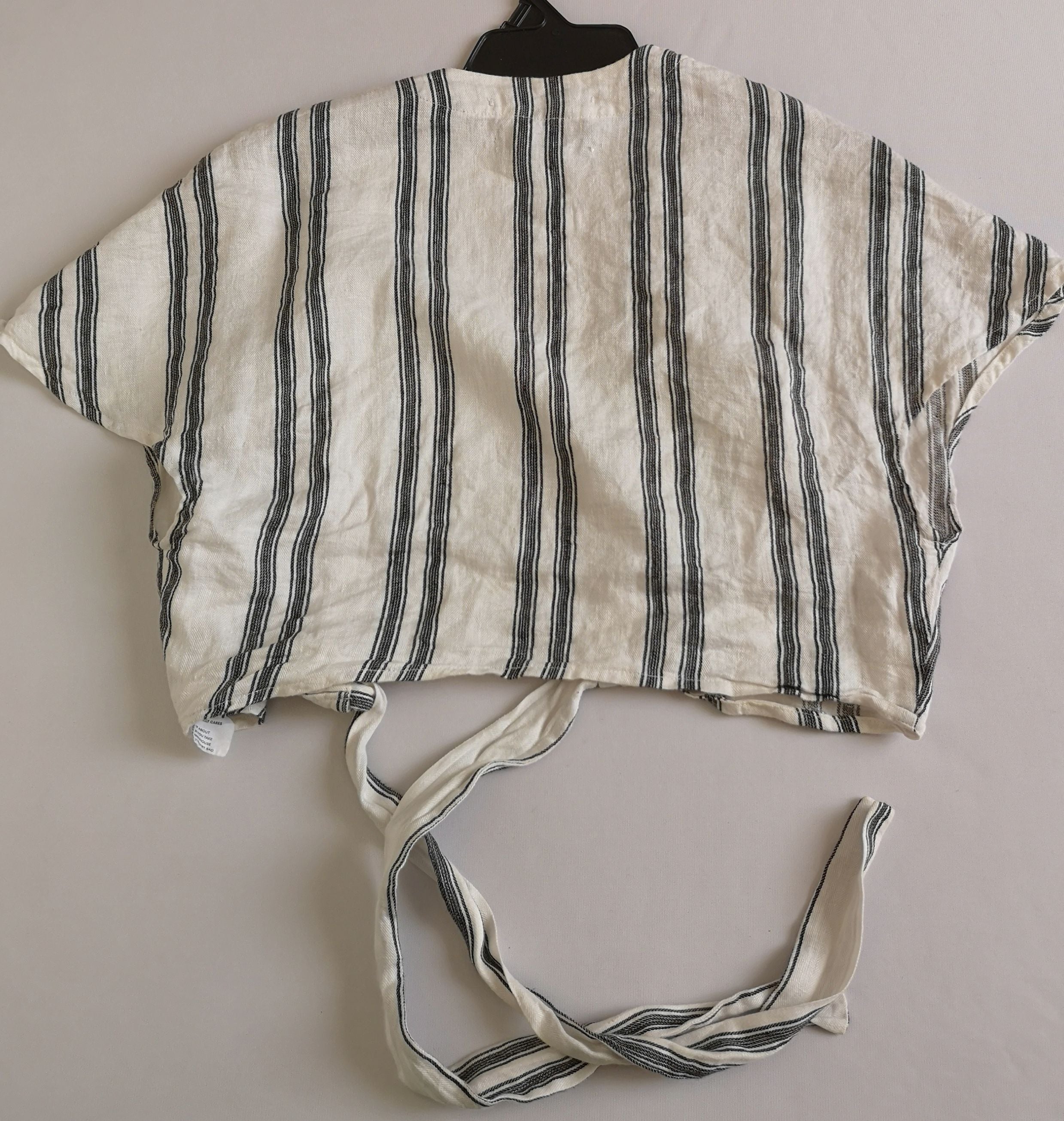 Vestido de algodón y blusa con cintos