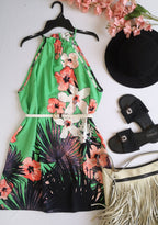 Vestido tipo halter incluye cincho
