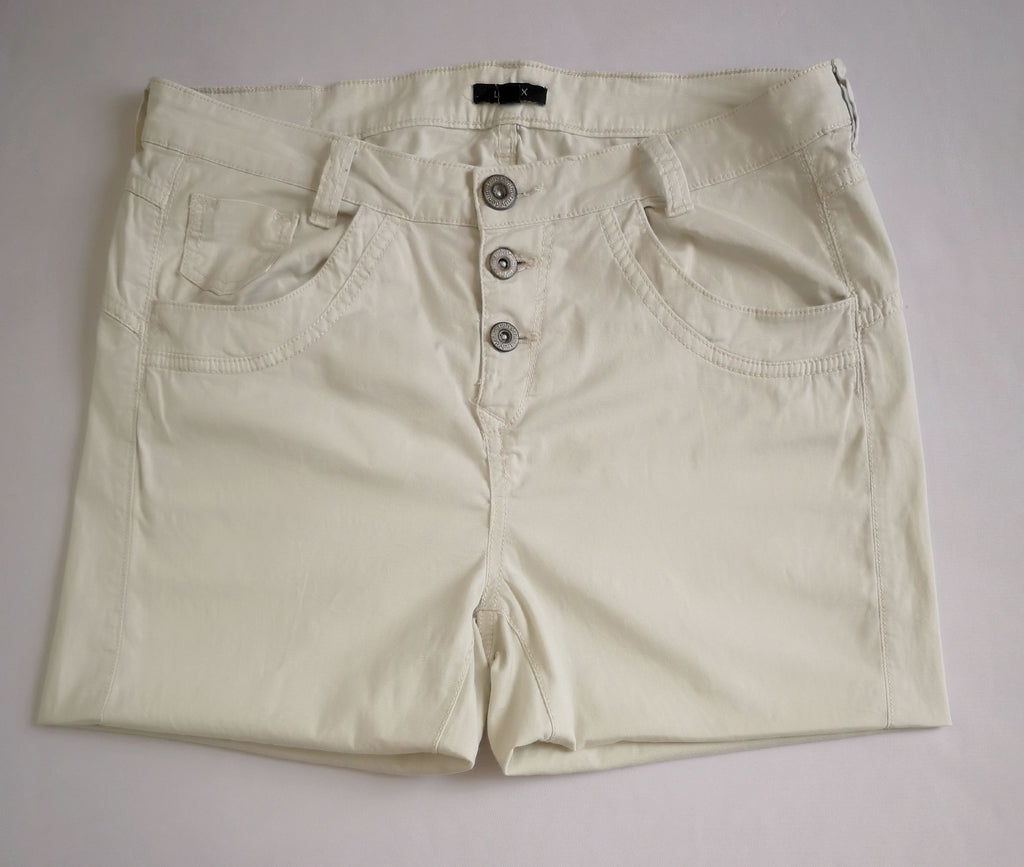 Short con blusa holgada de abajo ⚓