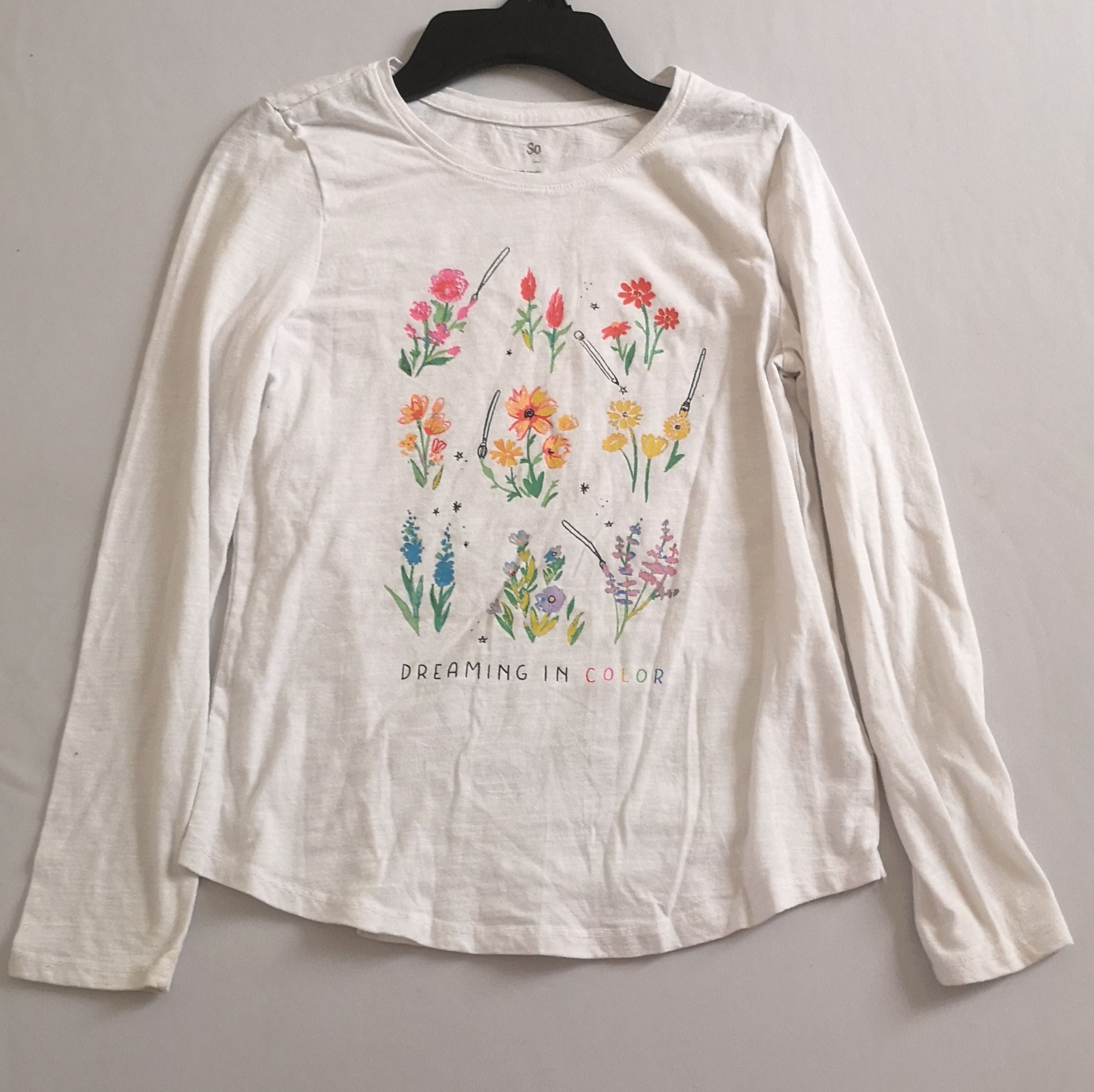 Pantalón tipo jogger y blusa