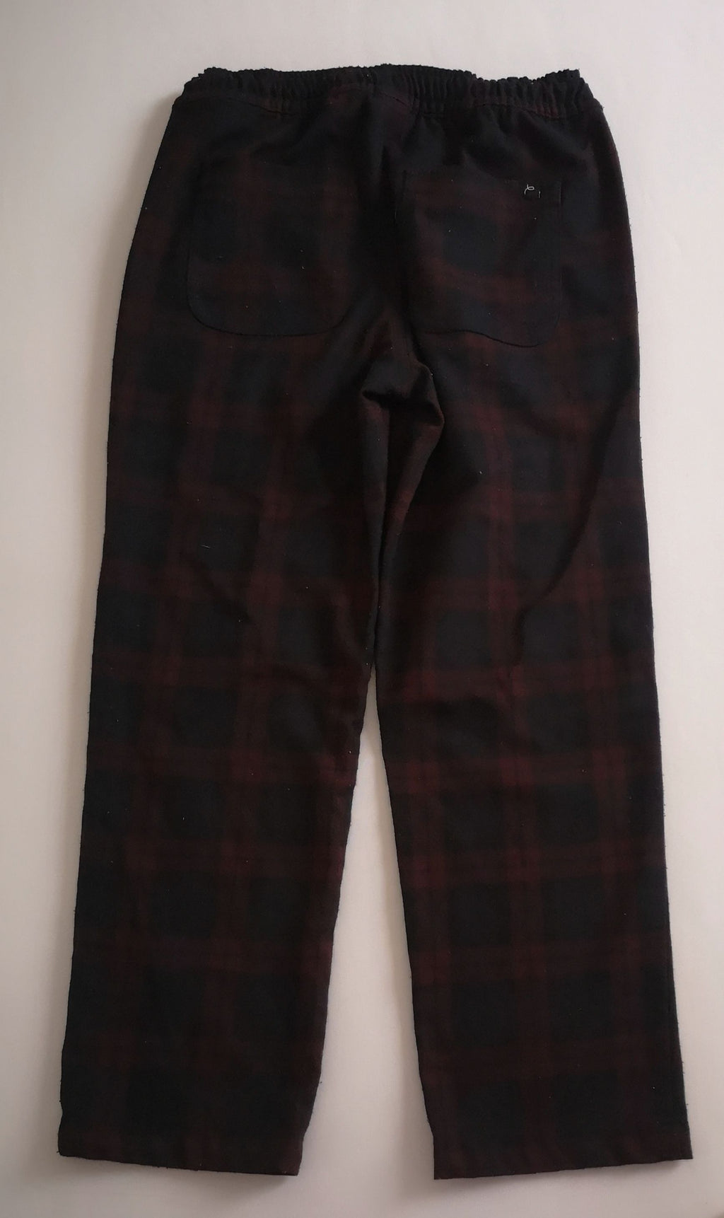 Pantalón tipo jogger y blusa