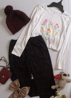Pantalón tipo jogger y blusa