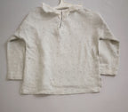 Blusa con encaje en el cuello incluye ganchitos