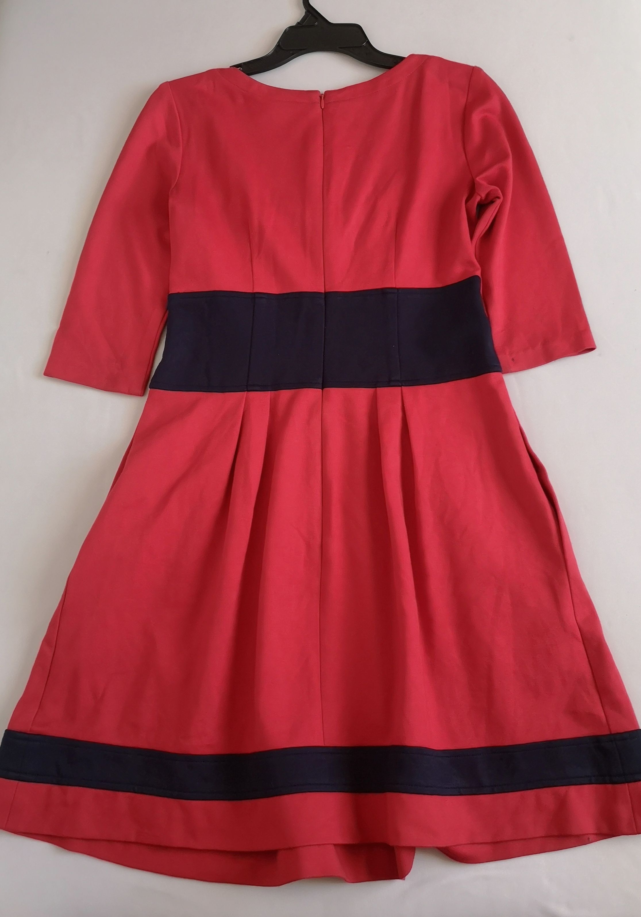 Vestido con bolsas a los lados