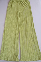 Palazzo corrugado con blusa bordada