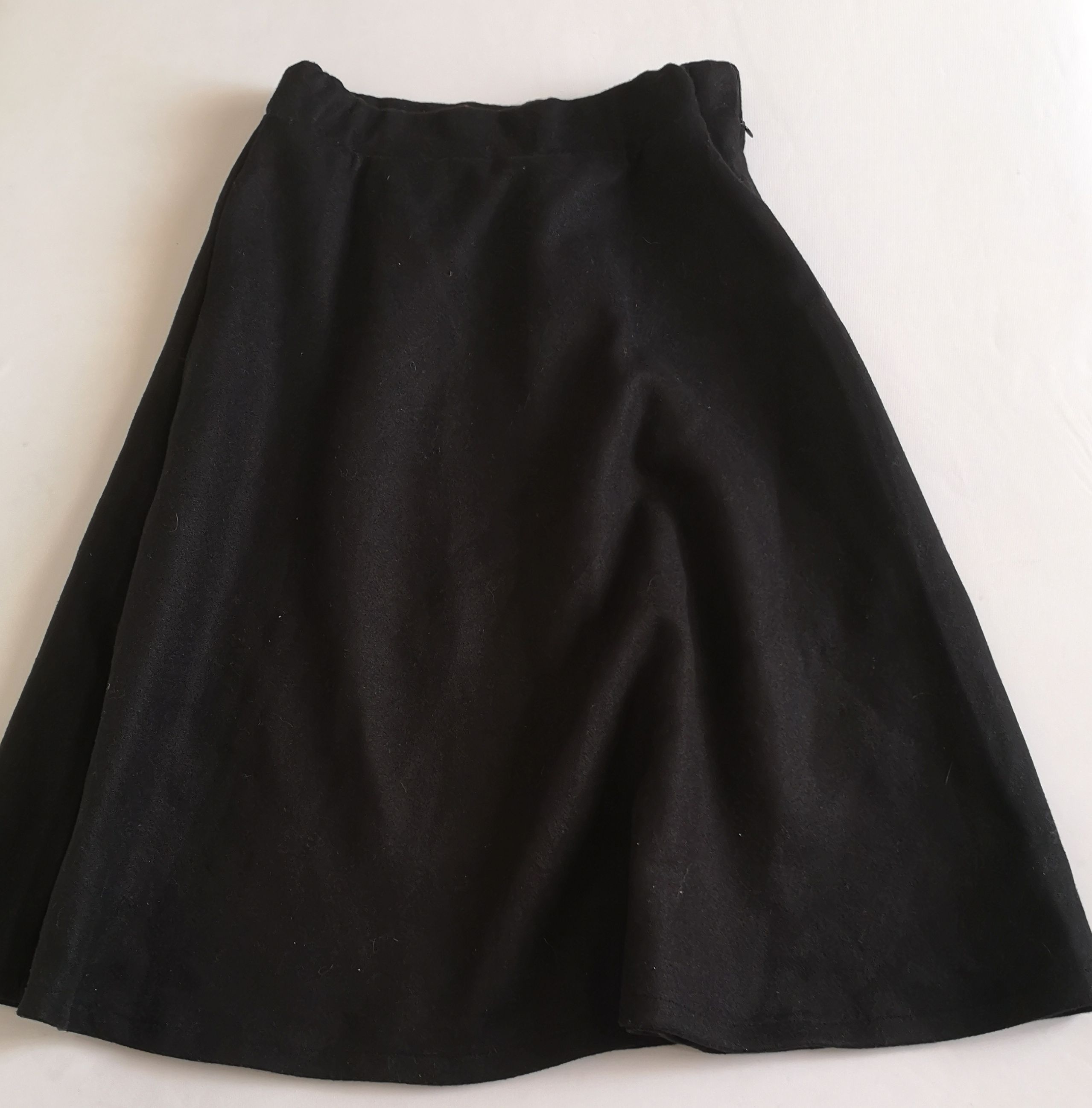 Falda midi tela gruesa con blusa halter