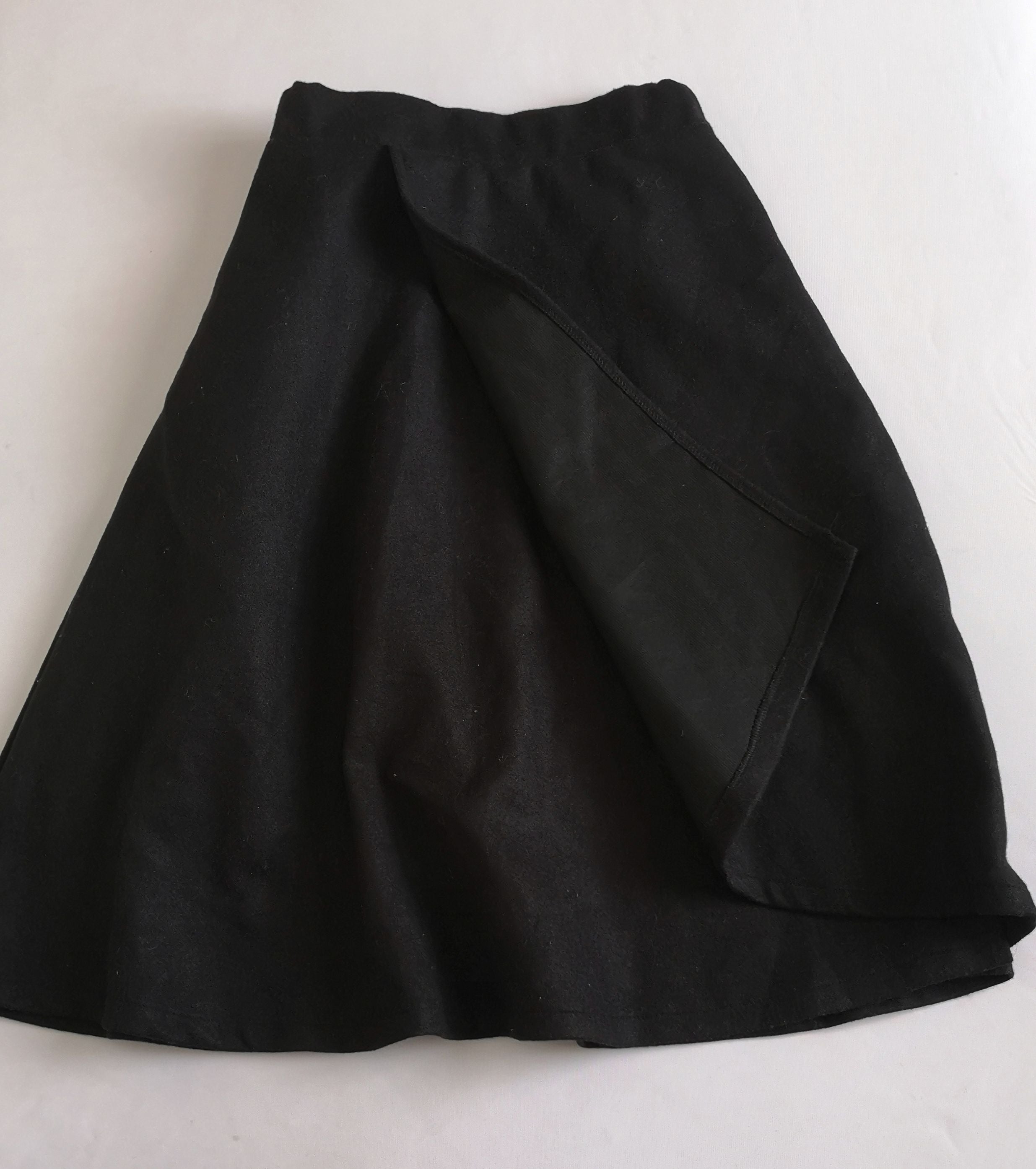 Falda midi tela gruesa con blusa halter