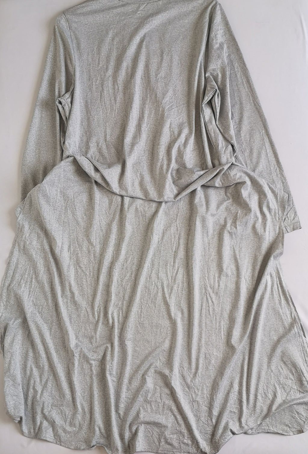 Maxi blusa asimétrica incluye collar
