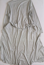 Maxi blusa asimétrica incluye collar