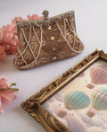 Cartera bordada pequeña