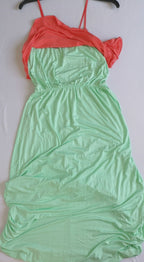 Maxi vestido de  tirantes incluye collar