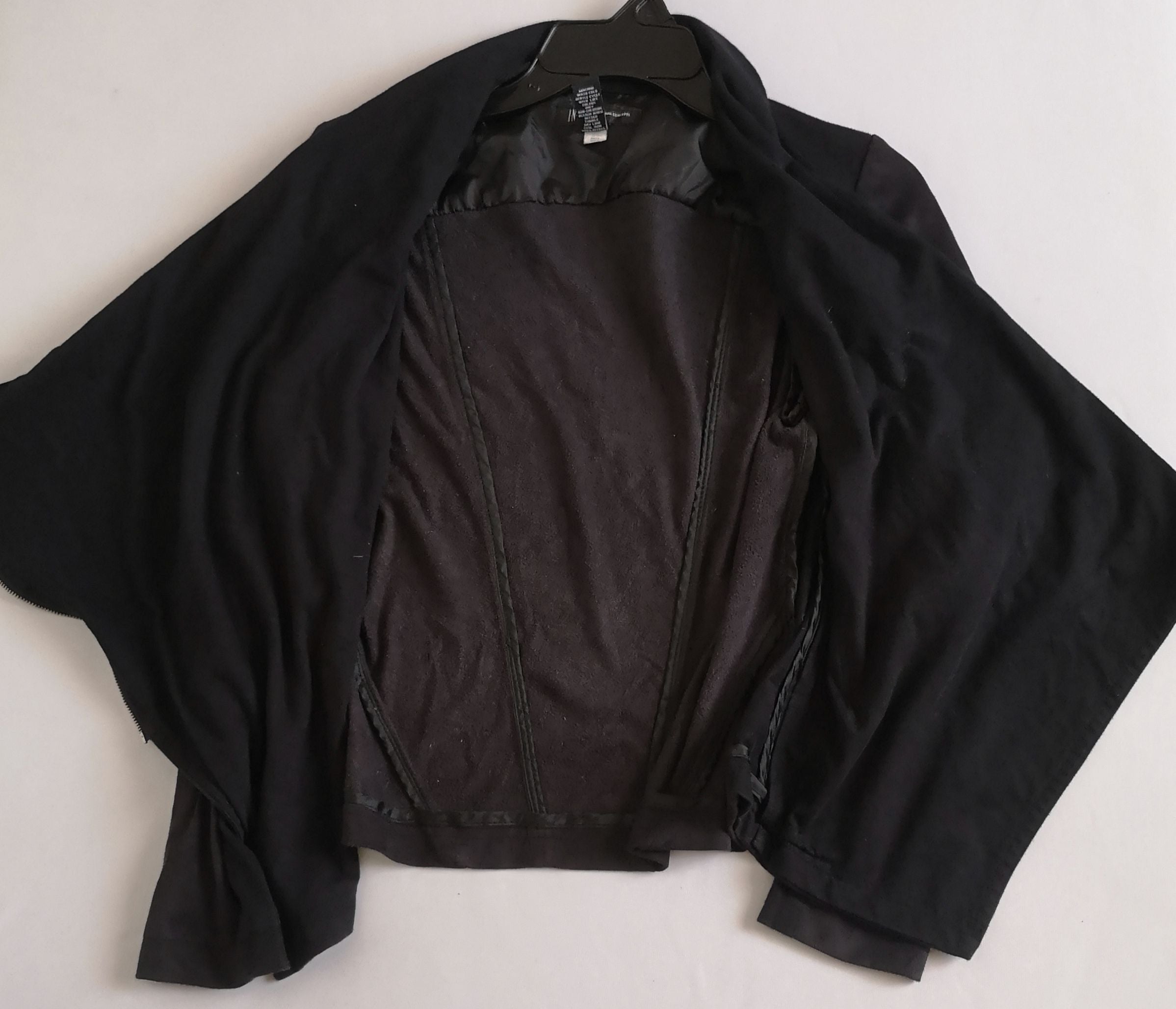 Chaqueta con zipper con vestido con adorno abajo