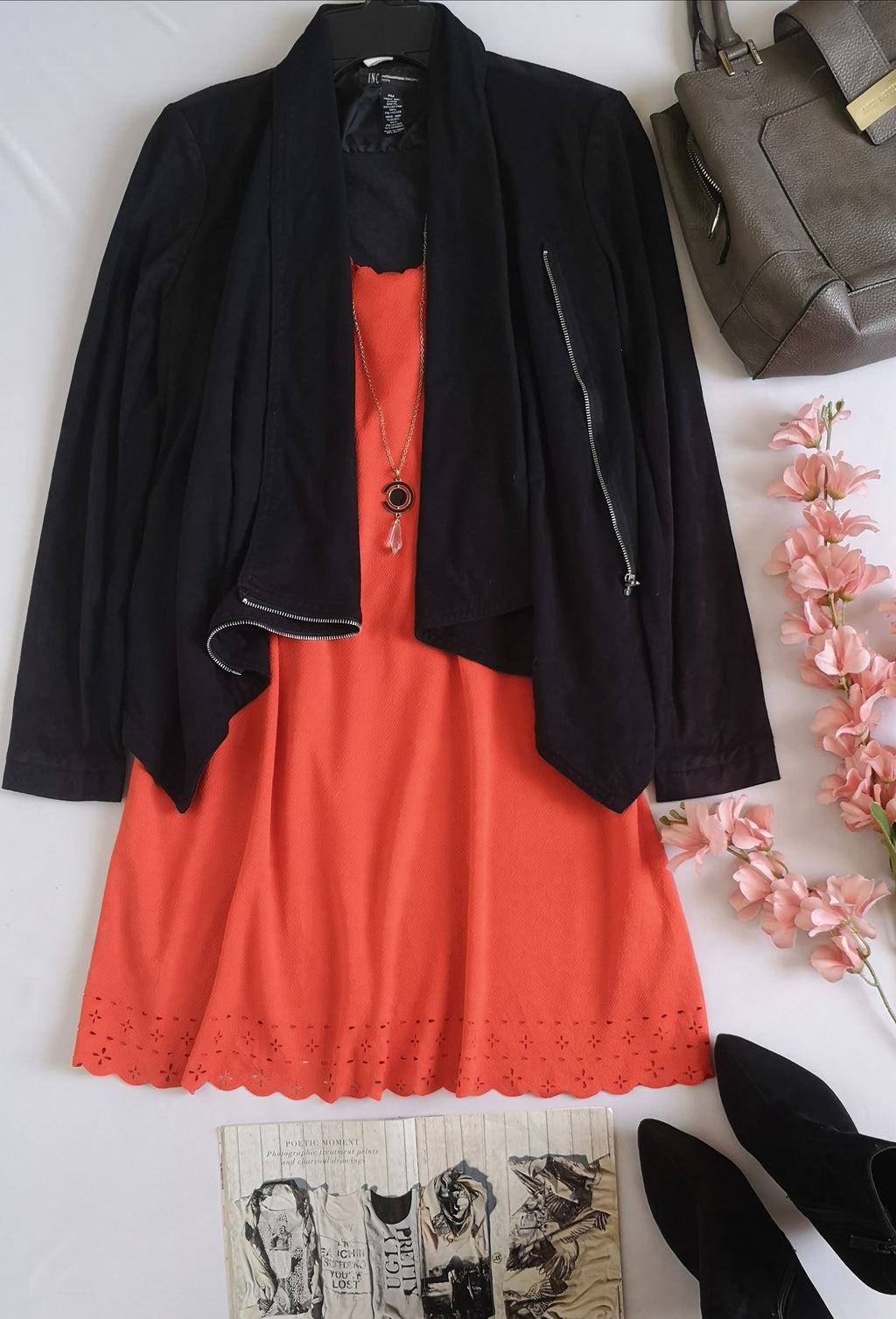 Chaqueta con zipper con vestido con adorno abajo