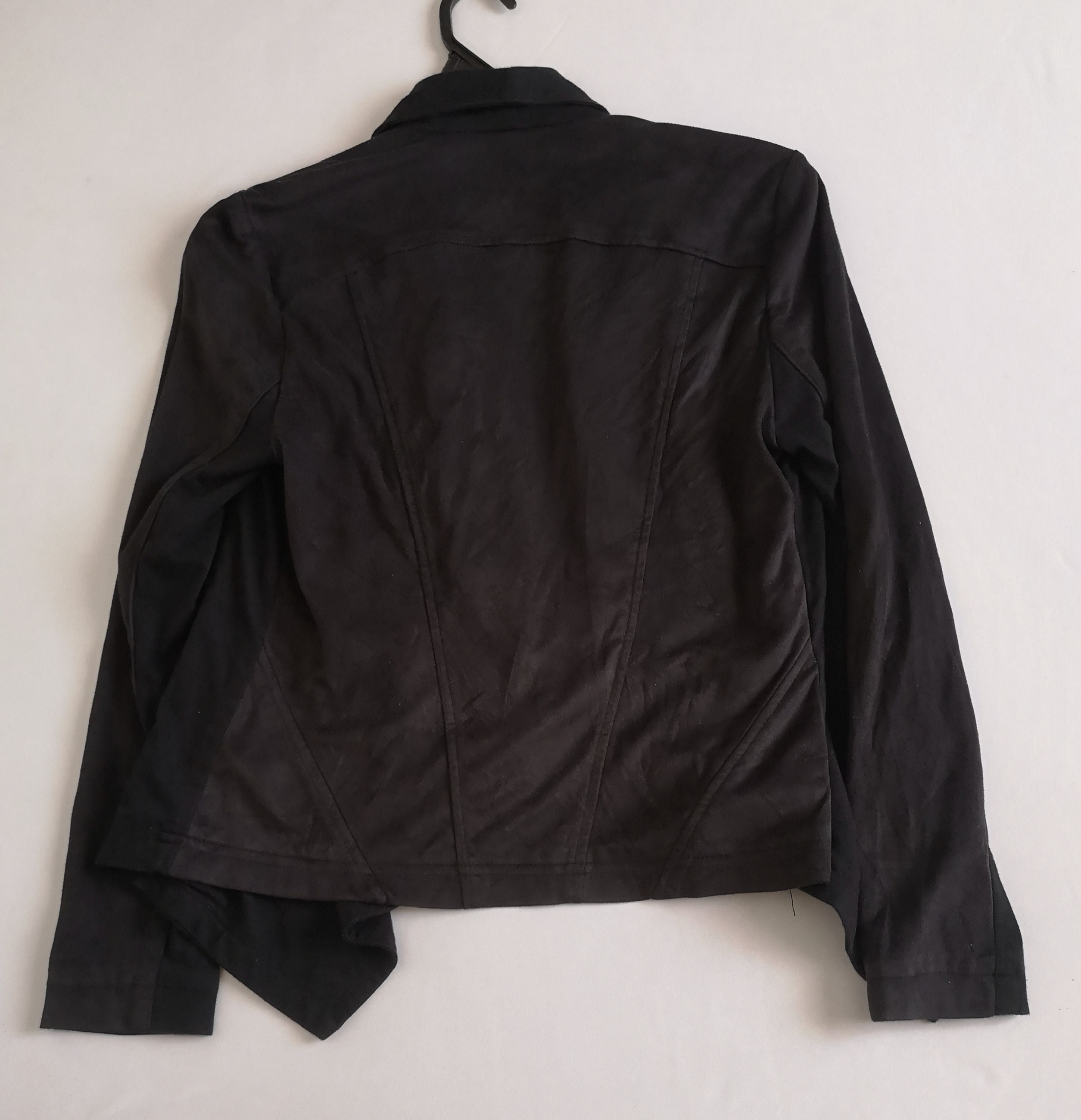 Chaqueta con zipper con vestido con adorno abajo