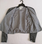 Chaqueta bordada de seda