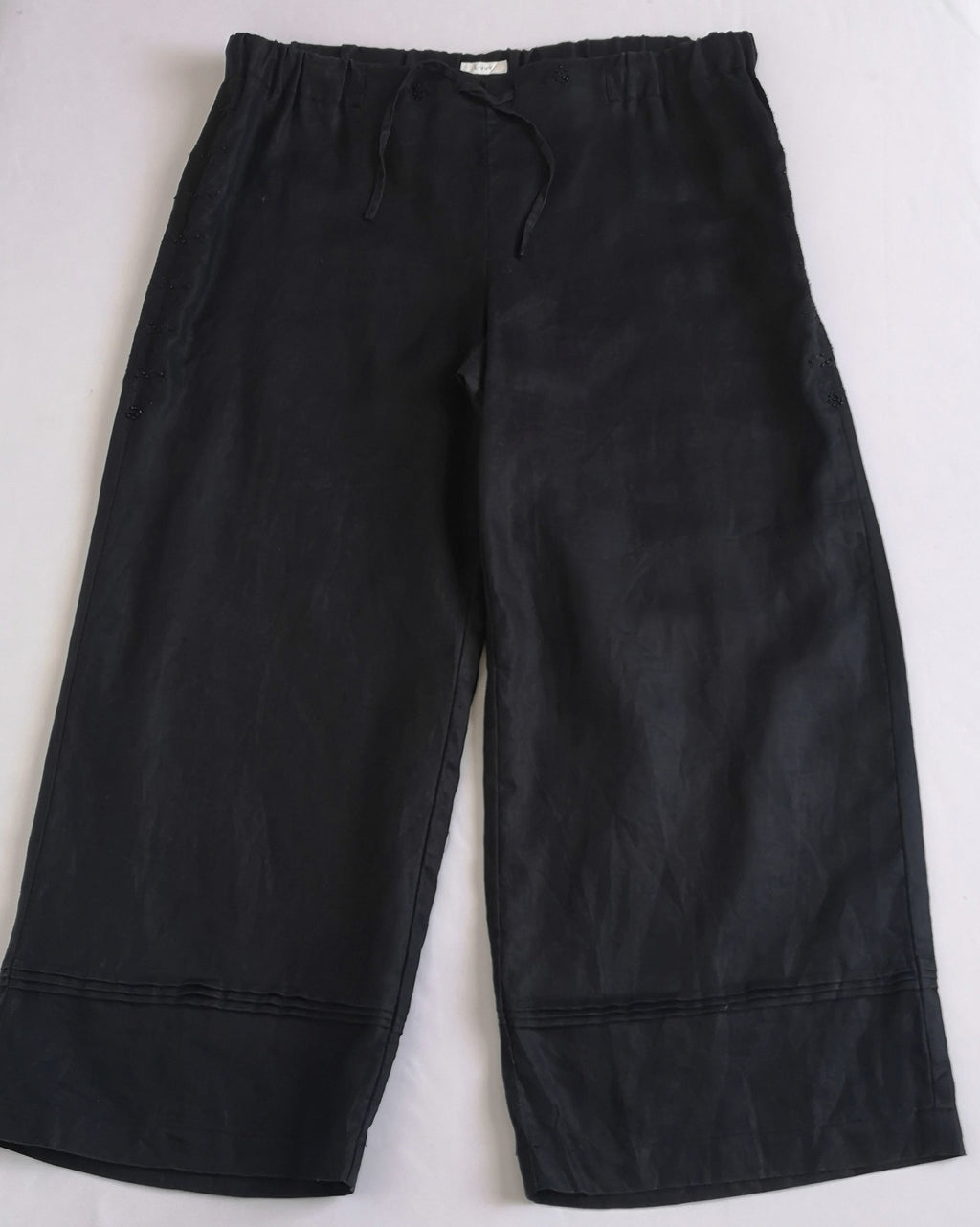 Pantalón de lino bordado y blusa 3/4