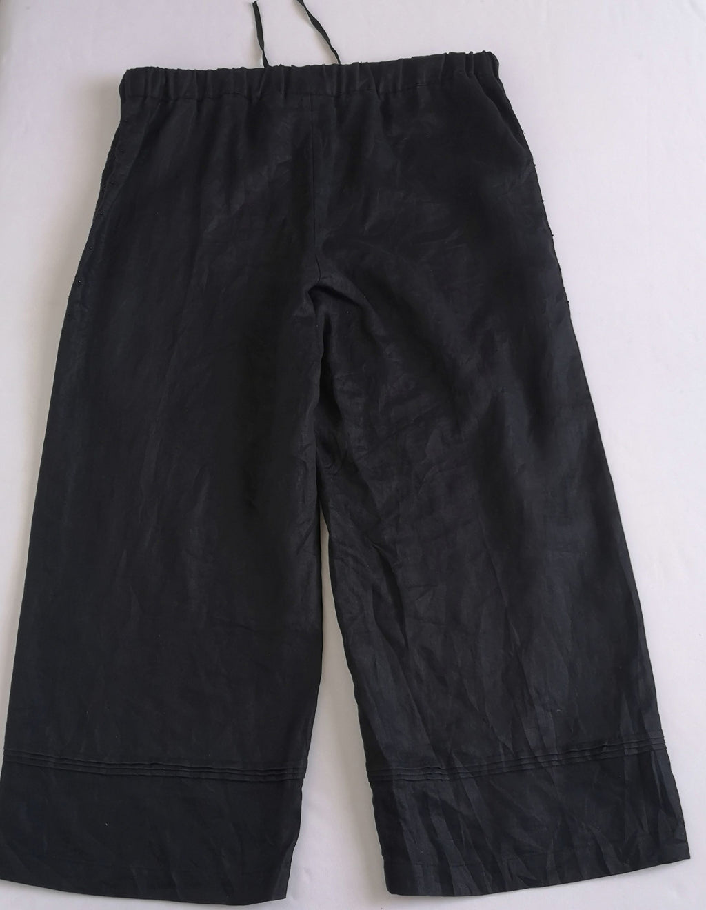 Pantalón de lino bordado y blusa 3/4