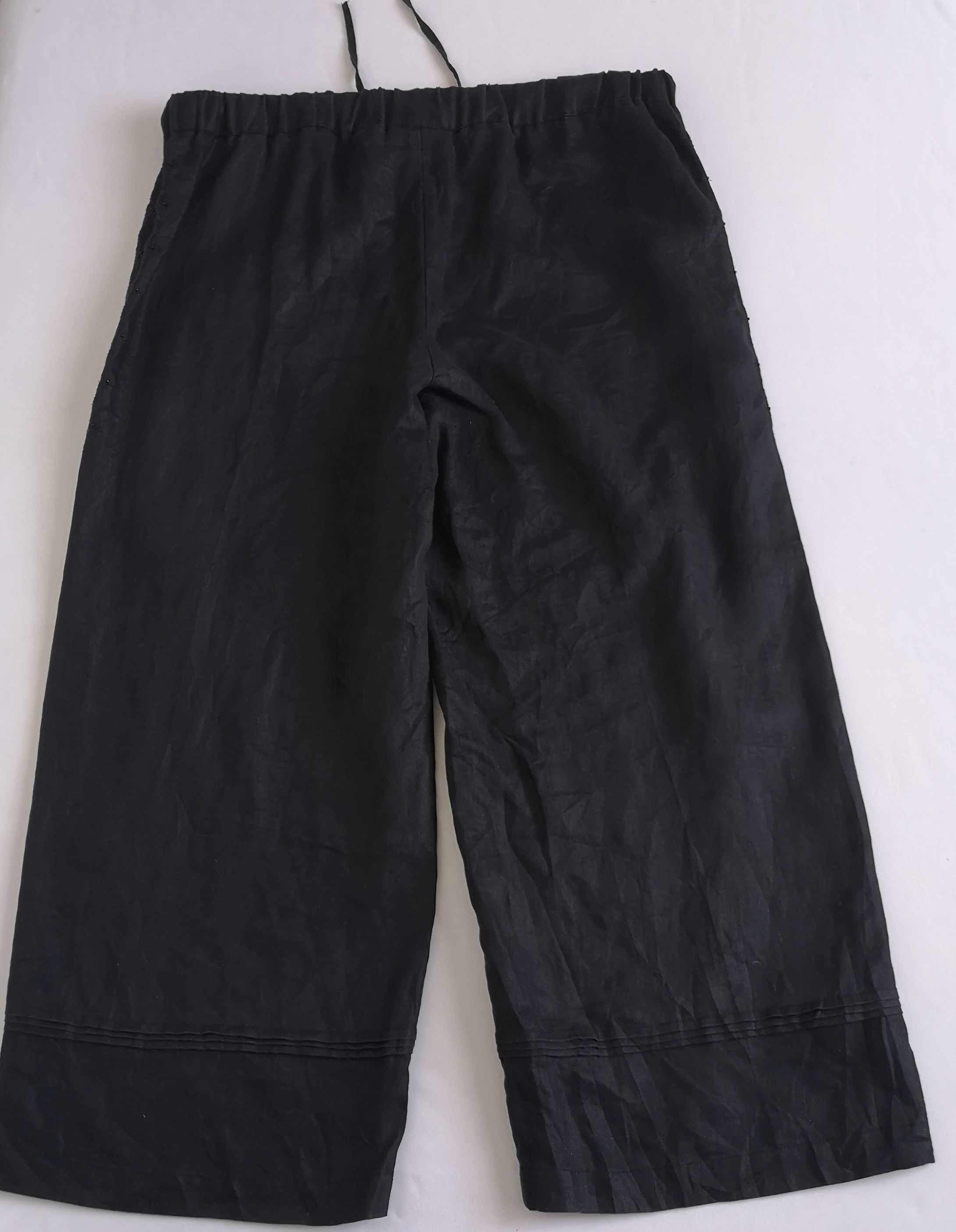 Pantalón de lino bordado y blusa 3/4